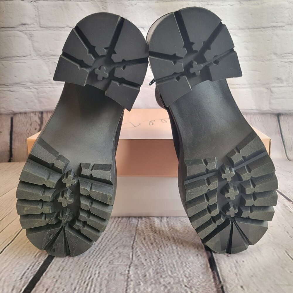 Wild Pair Margoee Platform Booties - Picture 9 of 9